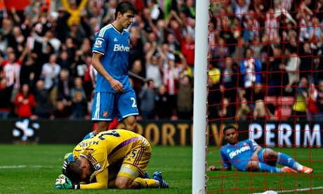 The keeper Vito Mannone said he and Sunderland's defence threw in the towel against at Southampton